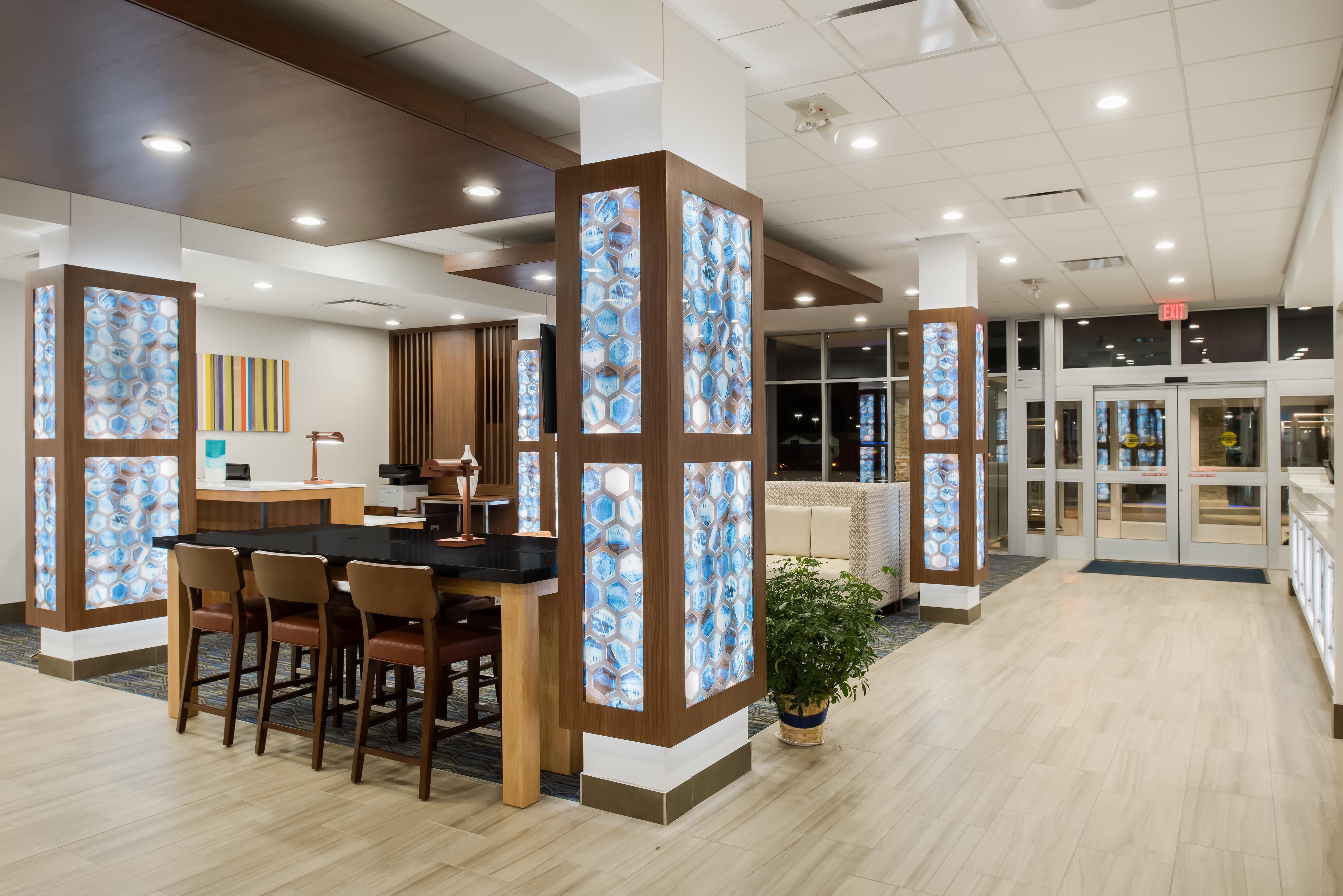 Holiday Inn Express & Suites West Plains Southwest By Ihg Exterior photo