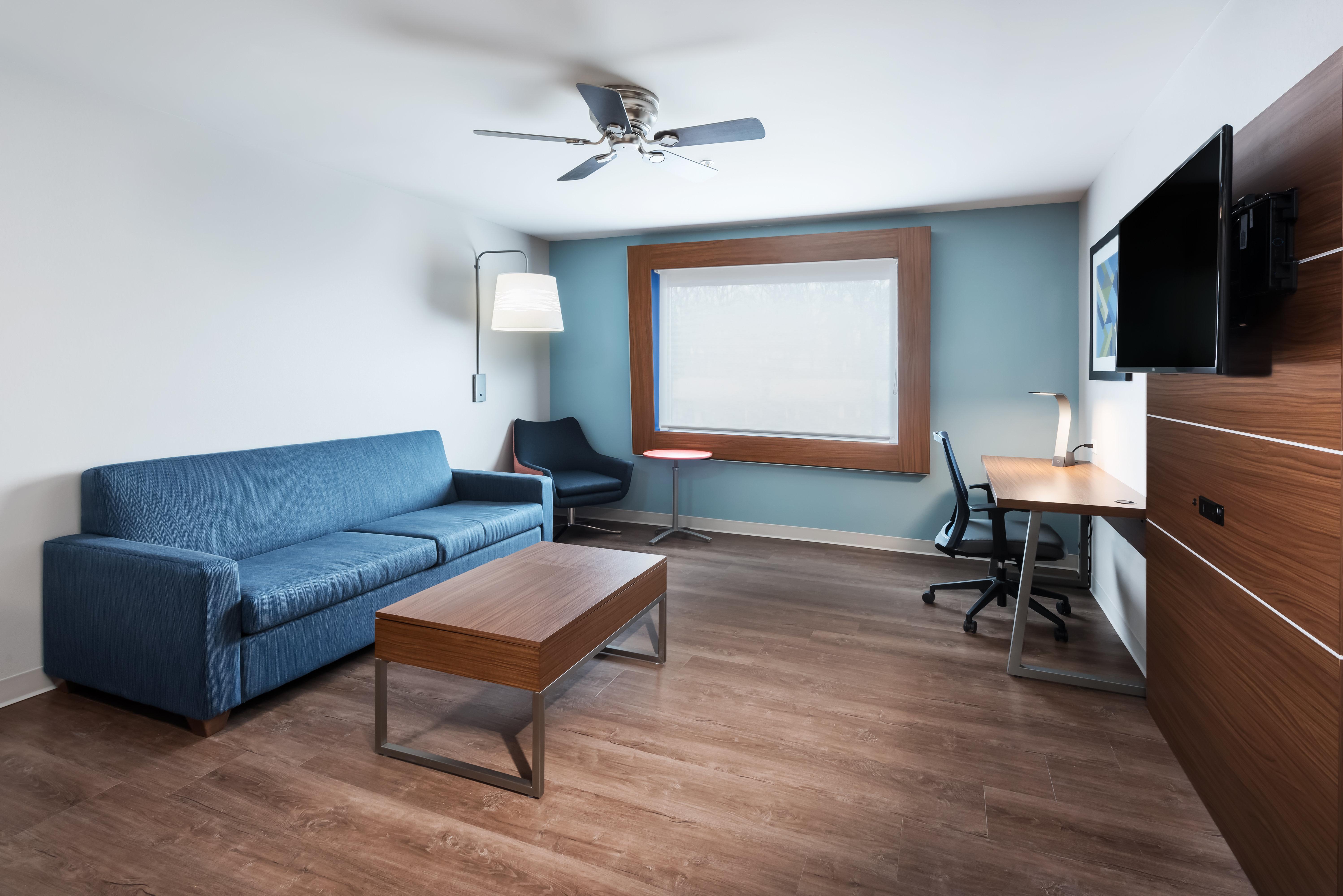 Holiday Inn Express & Suites West Plains Southwest By Ihg Exterior photo