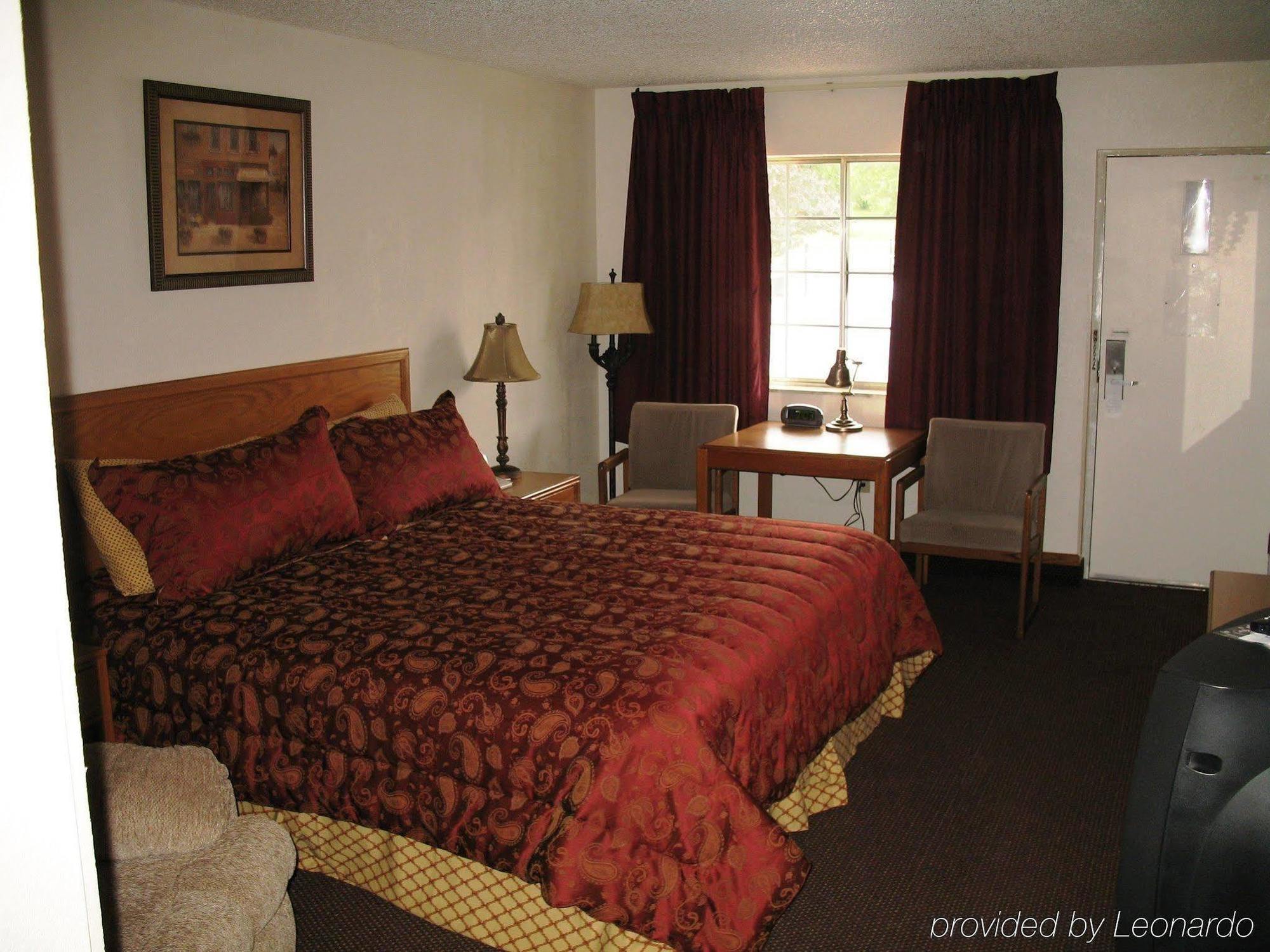 Holiday Inn Express & Suites West Plains Southwest By Ihg Room photo